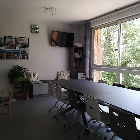 Bed and Breakfast Le Grand Val Lavastrie Екстер'єр фото