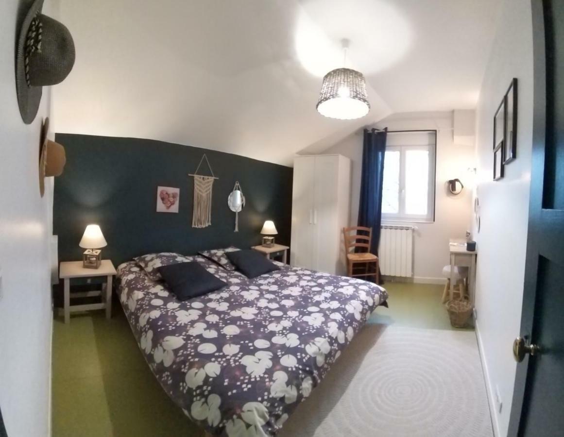 Bed and Breakfast Le Grand Val Lavastrie Екстер'єр фото