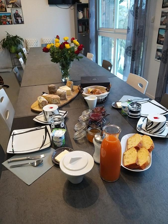 Bed and Breakfast Le Grand Val Lavastrie Екстер'єр фото