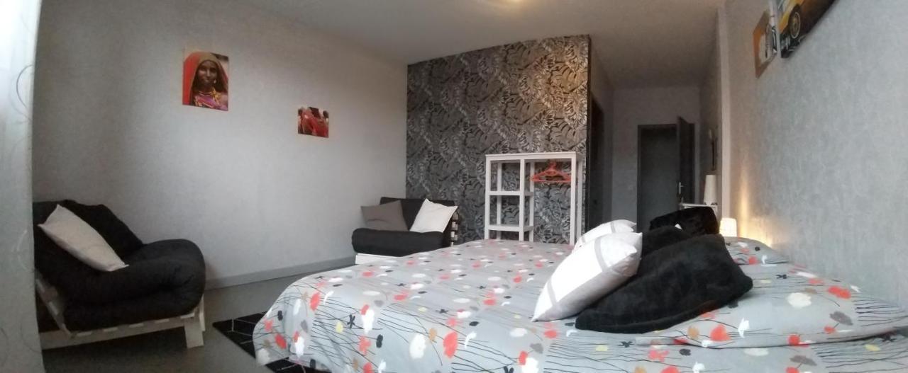 Bed and Breakfast Le Grand Val Lavastrie Екстер'єр фото